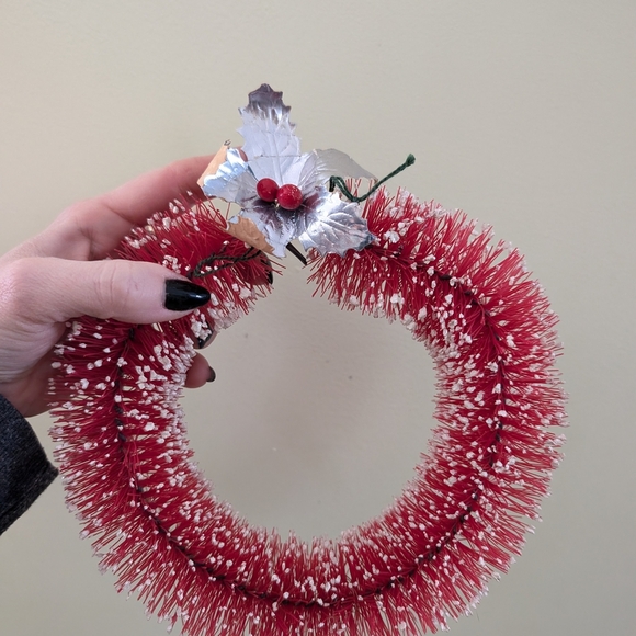 Vintage Bottle Brush Festive Red Holiday Wreath with Silver Accents - Picture 2 of 7